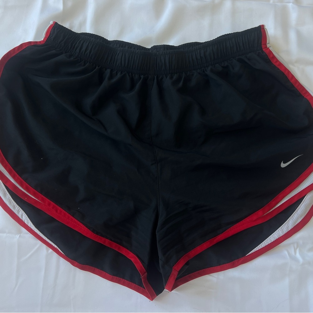 red and black size xl nike running shorts